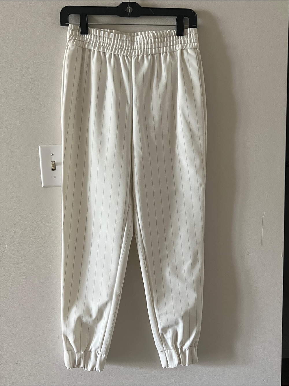 Alice + Olivia White Pinstripe Elastic-Waist Joggers